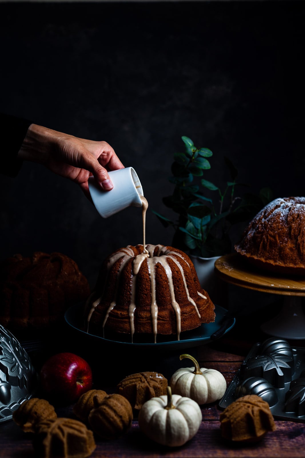 Apple Cider Doughnut Bundt Cake