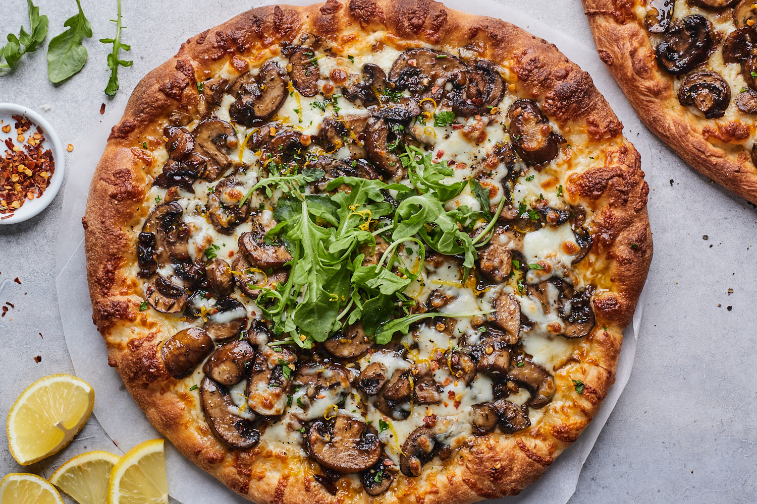 https://www.oliveandmango.com/images/uploads/2022_10_24_white_mushroom_pizza_1.jpg