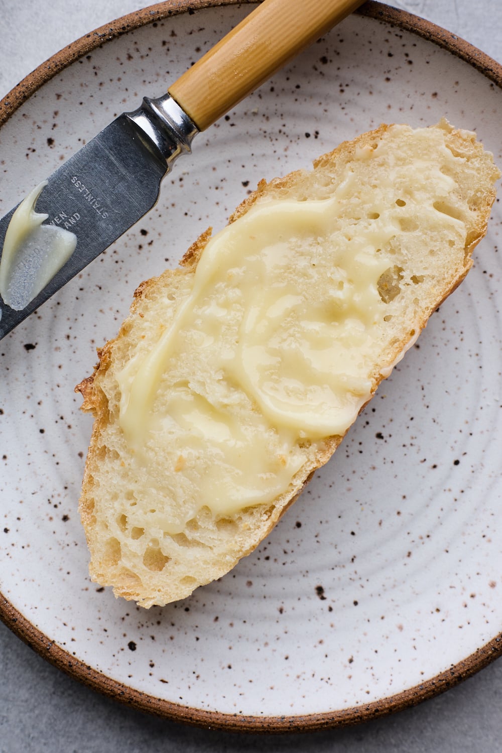 Dutch Oven No Knead Bread