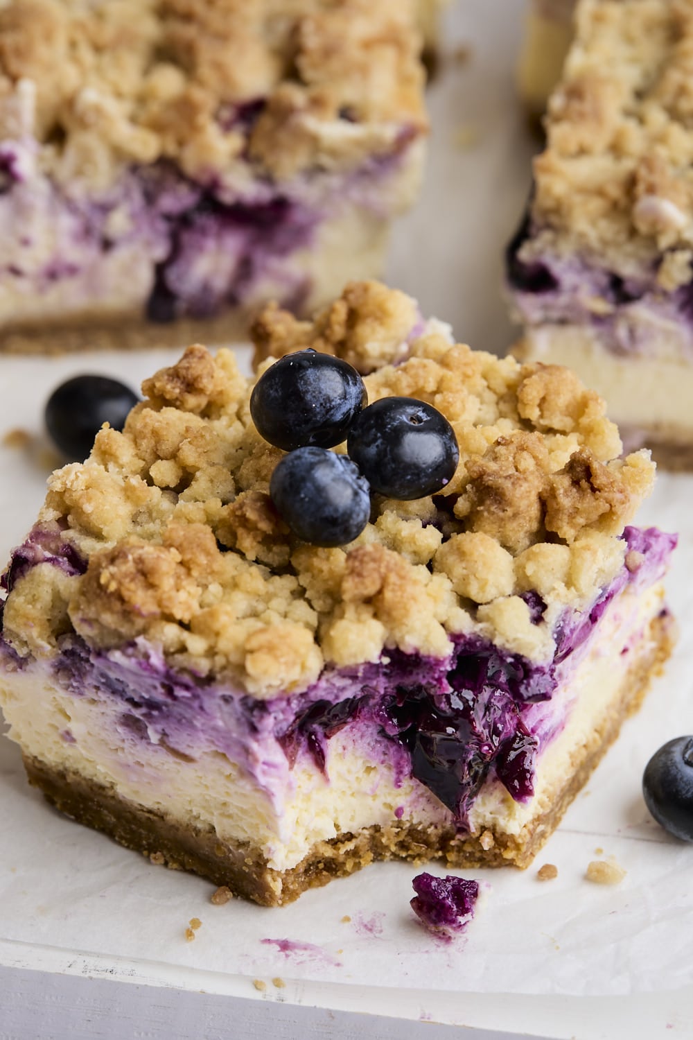 Blueberry Cheesecake Crumble Bars